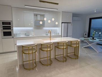 photo-2025-11-06-12-44-13-2