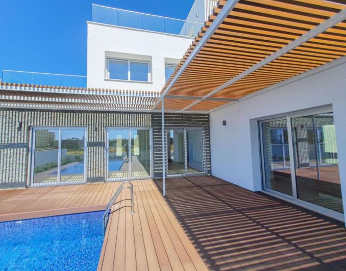 Image No.4-4 Bed Villa for sale