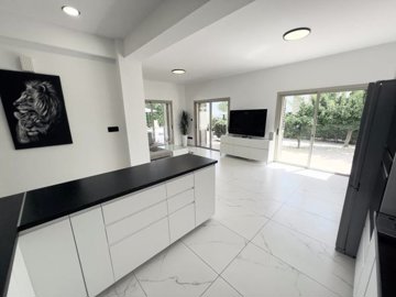 photo-2025-11-14-15-10-16-10