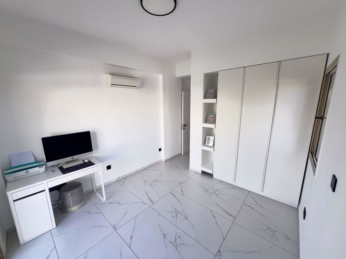 Image No.7-3 Bed Villa for sale