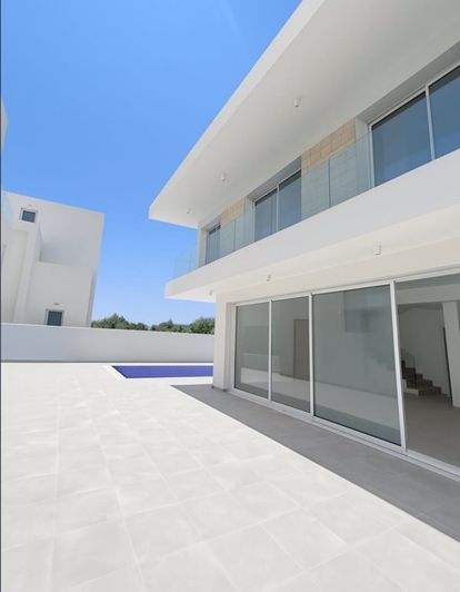 Image No.11-3 Bed Villa for sale