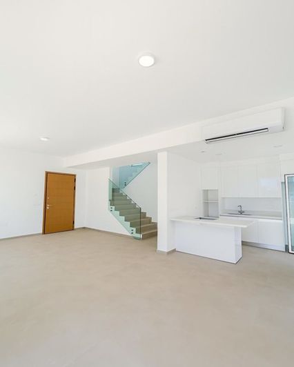 Image No.2-3 Bed Villa for sale