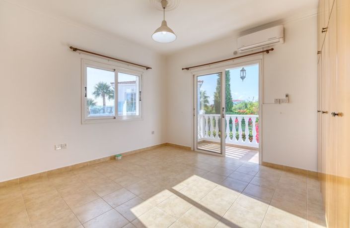 Image No.13-Villa de 4 chambres à vendre à Kokkines