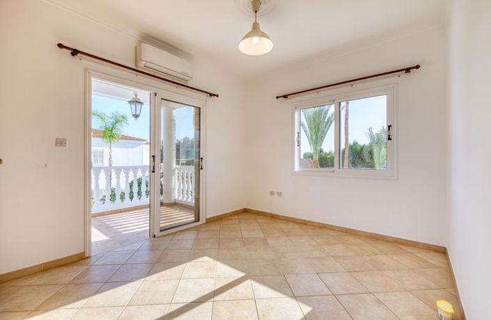 Image No.17-Villa de 4 chambres à vendre à Kokkines