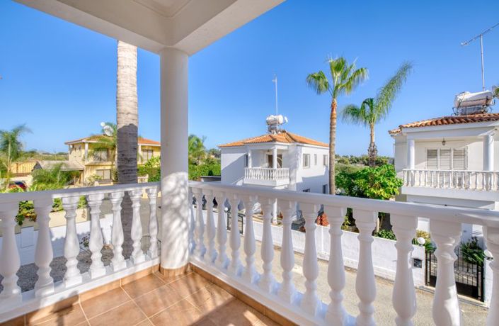 Image No.18-Villa de 4 chambres à vendre à Kokkines