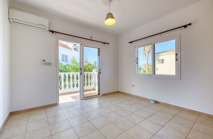 Image No.20-Villa de 4 chambres à vendre à Kokkines