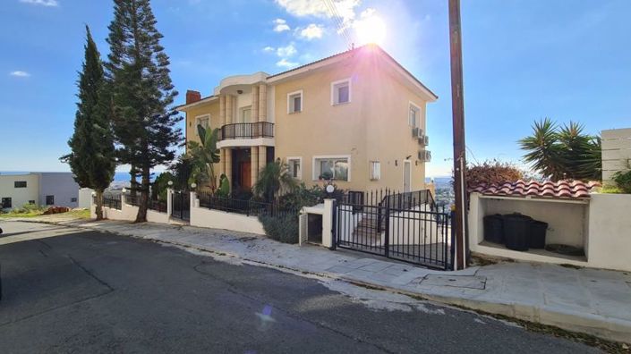 Image No.2-7 Bed Villa for sale