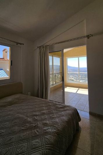 Image No.8-6 Bed Villa for sale