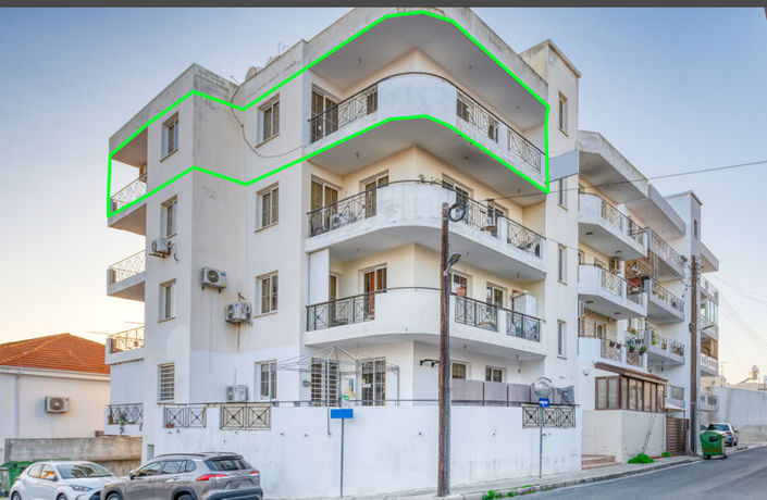 Chrysopolitissa, Apartment