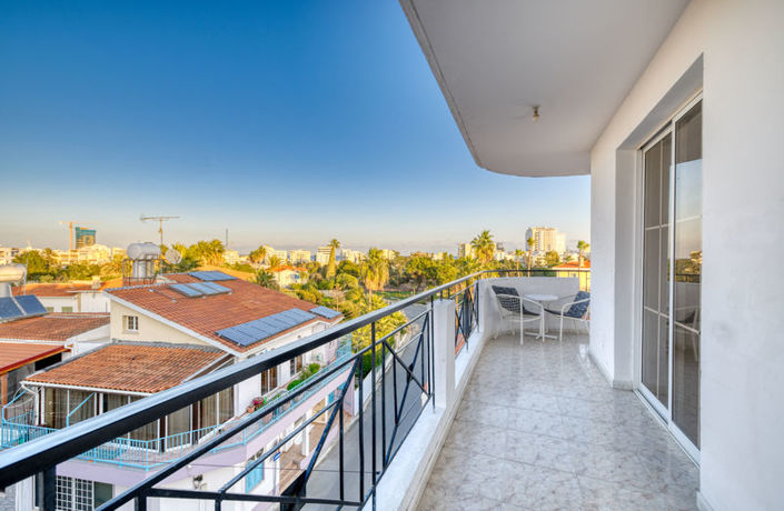 Image No.18-3 Bed Apartment for sale