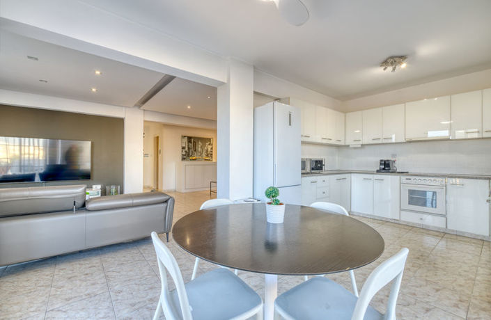 Image No.7-3 Bed Apartment for sale