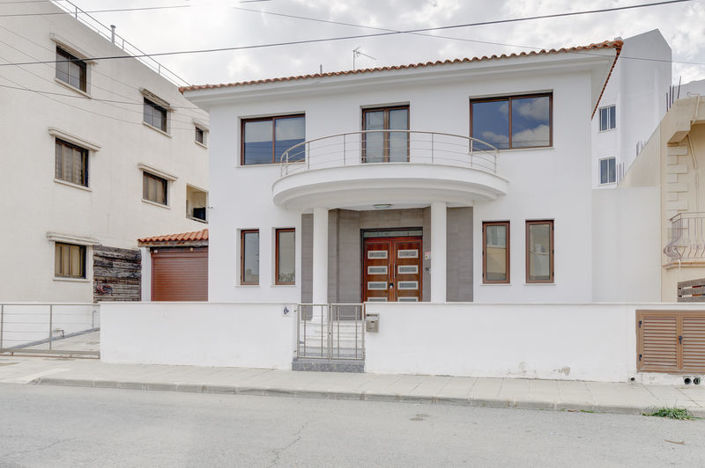 Image No.3-4 Bed Villa for sale