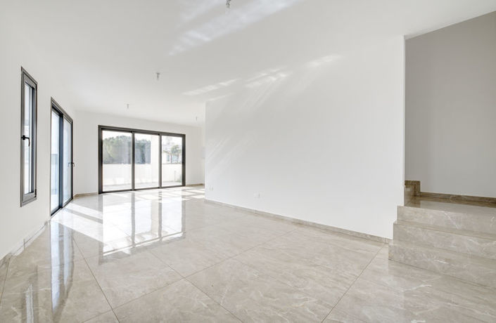 Image No.5-4 Bed Villa for sale