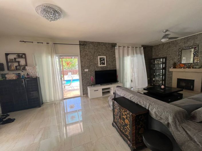 Image No.10-4 Bed Villa for sale