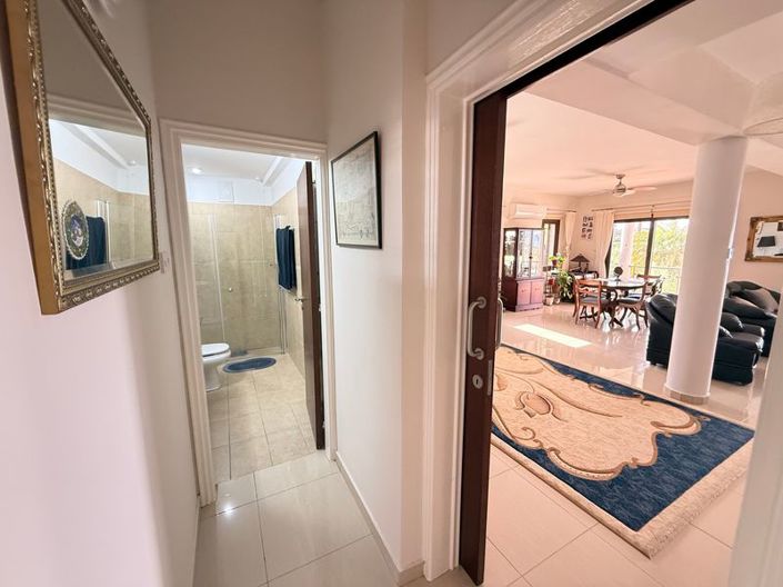 Image No.10-4 Bed Villa for sale