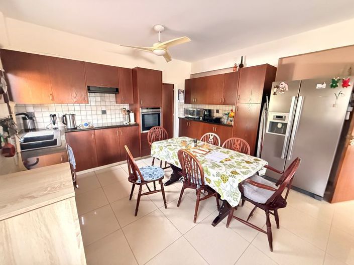 Image No.14-4 Bed Villa for sale