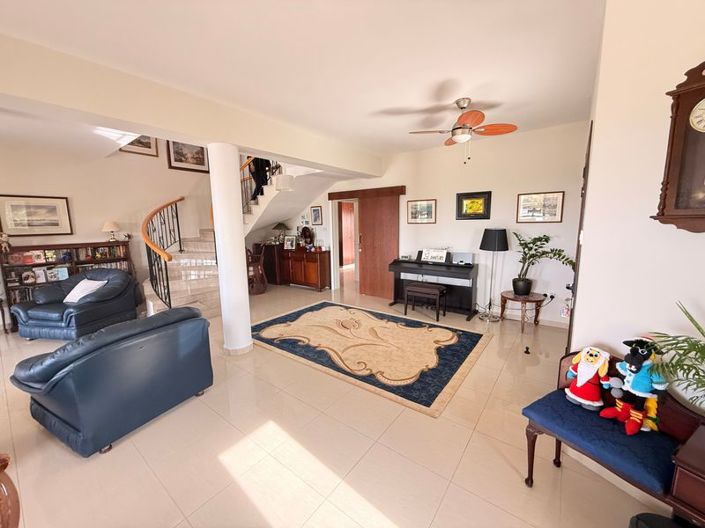 Image No.4-4 Bed Villa for sale