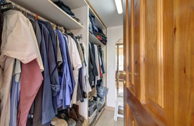 bedroom-1-walk-in-robe