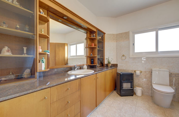 Image No.28-5 Bed Villa for sale