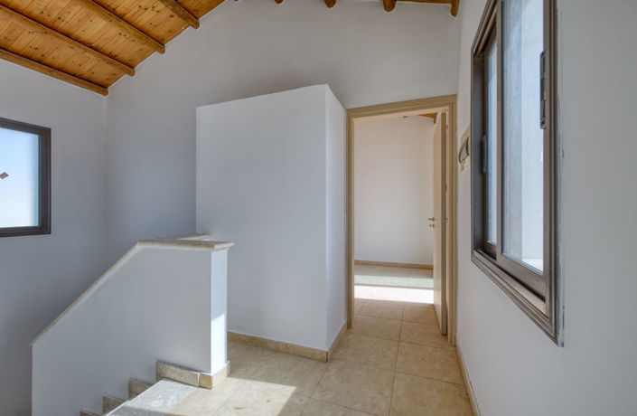 Image No.8-3 Bed Villa for sale