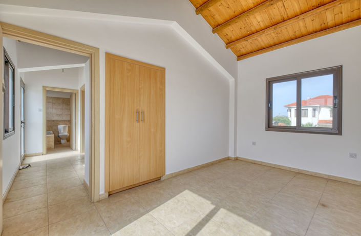 Image No.10-3 Bed Villa for sale