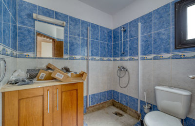 ground-floor-bedroom-1-enuite