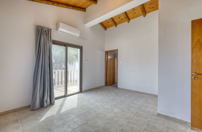 Image No.12-5 Bed Villa for sale