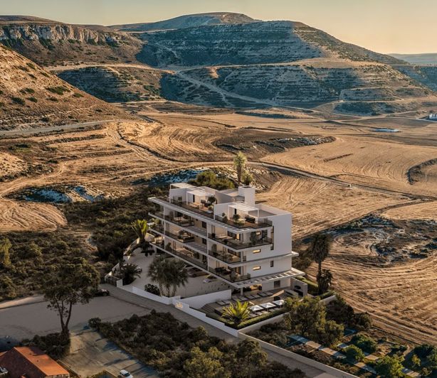 Image No.20-3 Bed Apartment for sale