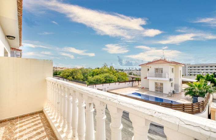 Image No.11-3 Bed Villa for sale