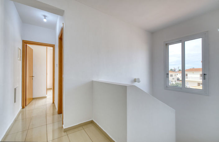 Image No.8-3 Bed Villa for sale