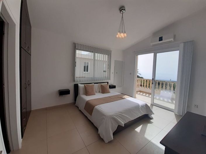 Image No.15-4 Bed Villa for sale