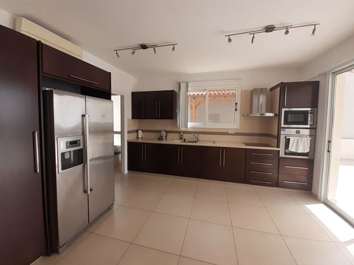 Image No.10-4 Bed Villa for sale