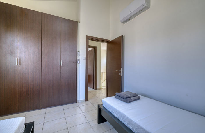 Image No.12-2 Bed Villa for sale