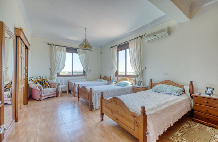 Image No.20-5 Bed Villa for sale