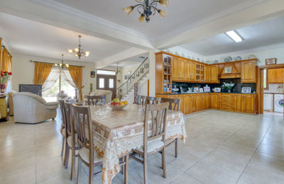 kitchen-lounge-dining