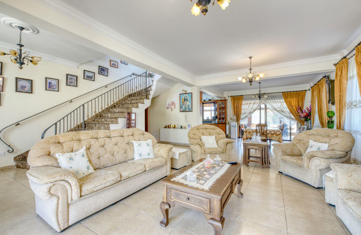 Image No.9-5 Bed Villa for sale