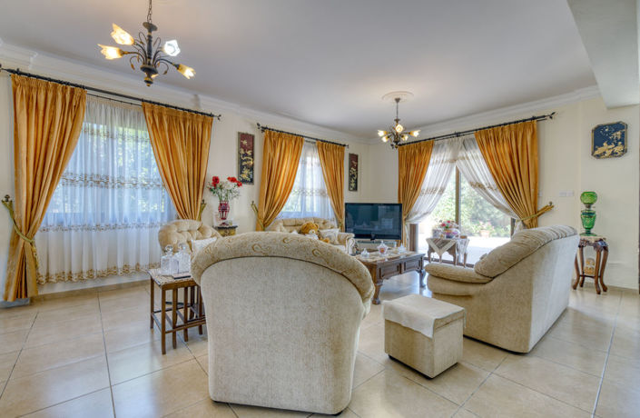 Image No.10-5 Bed Villa for sale