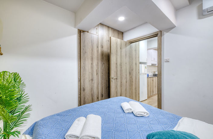 Image No.24-4 Bed Apartment for sale