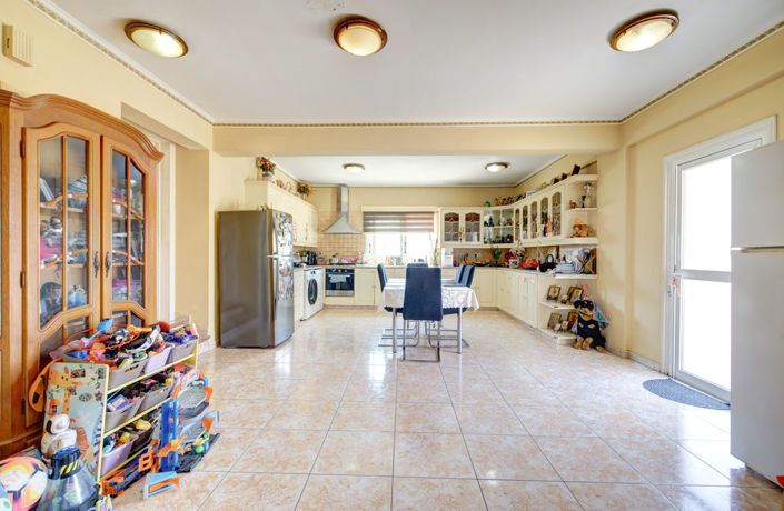 Image No.12-4 Bed Villa for sale