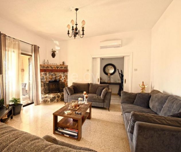 Image No.8-3 Bed Villa for sale
