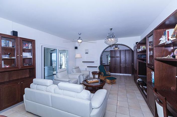 Image No.4-4 Bed Villa for sale