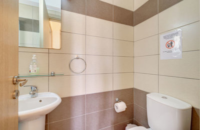guest-wc-2