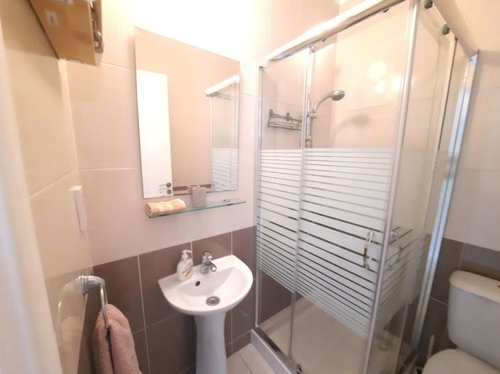 Image No.17-2 Bed Villa for sale