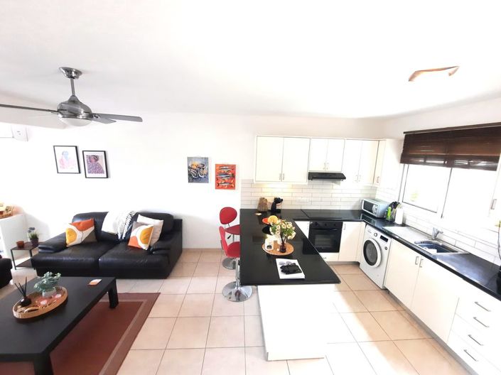 Image No.9-2 Bed Villa for sale