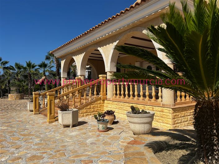 Image No.45-5 Bed Country House for sale