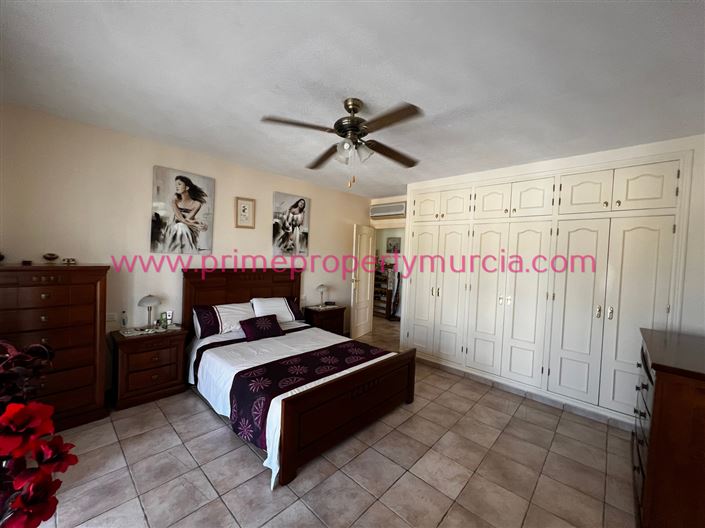 Image No.17-5 Bed Country House for sale