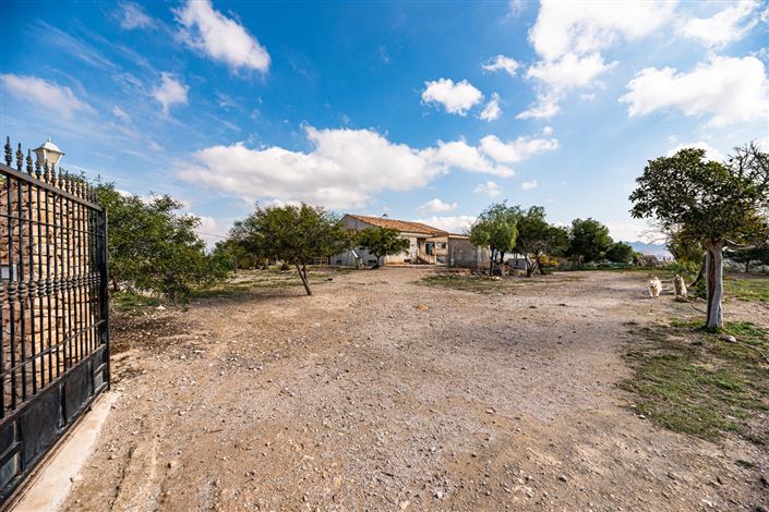 Image No.38-4 Bed Country House for sale