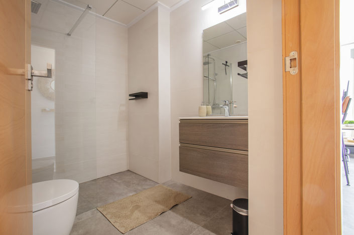 Image No.18-2 Bed Apartment for sale