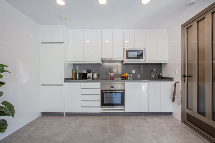 Image No.8-2 Bed Apartment for sale