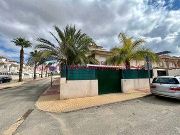 955-detached-villa-for-sale-in-puerto-de-maza